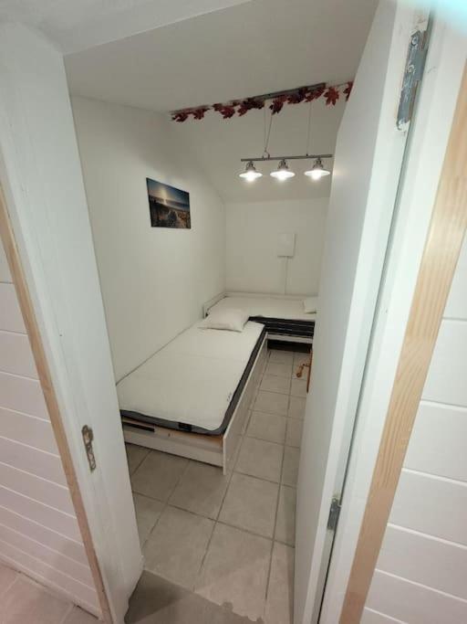 Tilly-sur-Seulles Beau Chalet 6 Personnes Avec Jacuzzi מראה חיצוני תמונה
